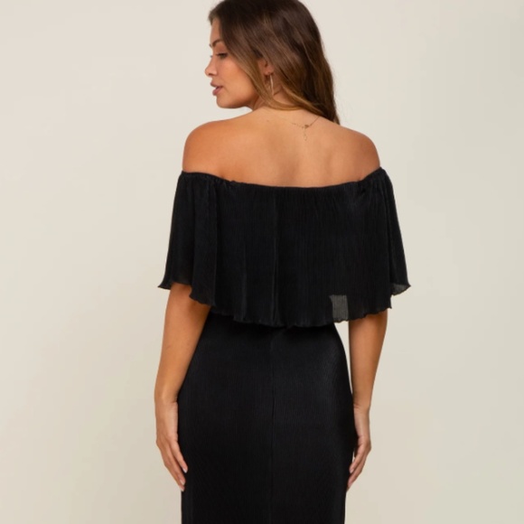 NWT Pink Blush Maternity - Pleated Ruffle Off Shoulder Maxi Dress - Picture 3 of 4